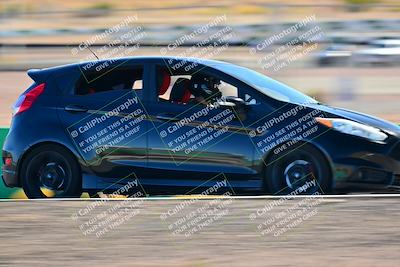 media/Oct-18-2025-Extreme Speed (Sat) [[d6d7e1fef1]]/Group 5/Session 3 (Turn 1)/